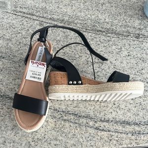 ✨Steve Madden sandals✨